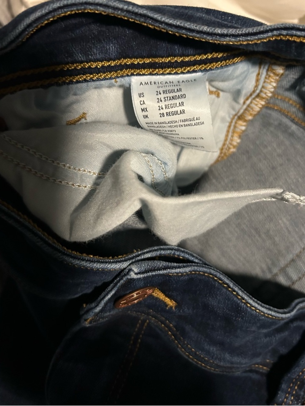 American Eagle Outfitters Dark Blue Denim Jeans with Gold Stitching - Picture 3 of 6